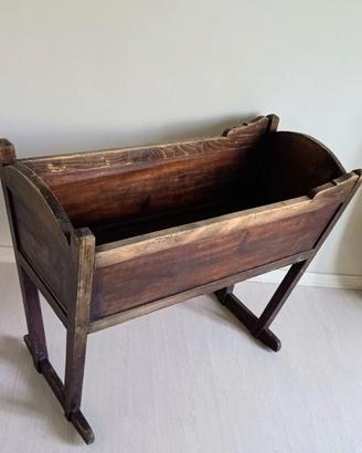 Antica culla in legno, artigianale, inizi del '900
