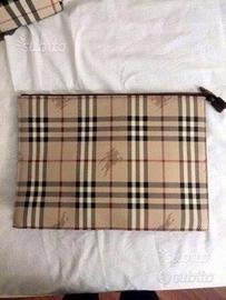 Pochette Burberry