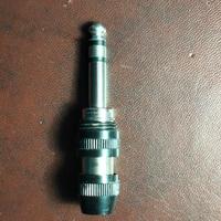 jack stereo con bloccaggio a vite