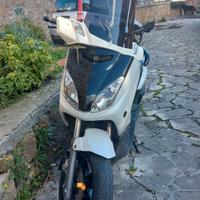 Yamaha XMAX 250cc