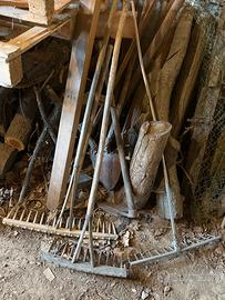 rastrello in legno, plastic e metallo