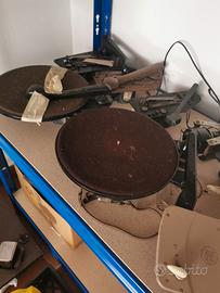 Materiale di vario genere tra cui altoparlanti ecc