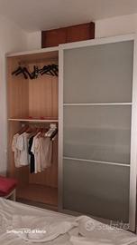 Armadio Pax ikea con ante scorrevoli