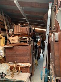 mobili antichi e vecchi