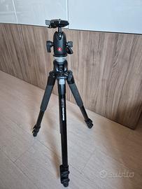 Cavalletto + testa Manfrotto quasi nuovi