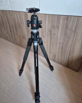 Cavalletto + testa Manfrotto quasi nuovi