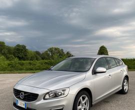 Volvo V60 D3 Geartronic Momentum