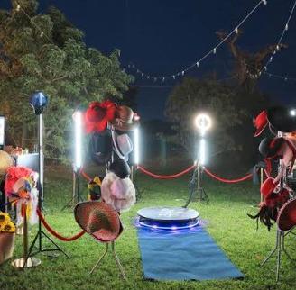 Photo Booth Spinner 360 & Caricature