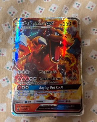 Carta charizard GX