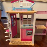 Casa di barbie portatile