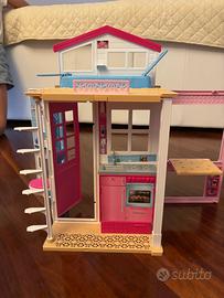 Casa di barbie portatile