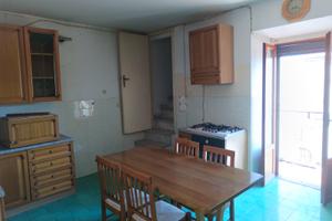 Palazzetto cielo terra Scandriglia con cantina