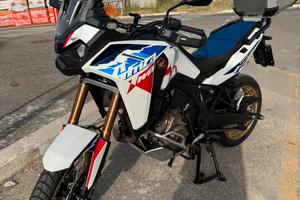 CRF 1100L Africa Twin Electronic Suspension 2026