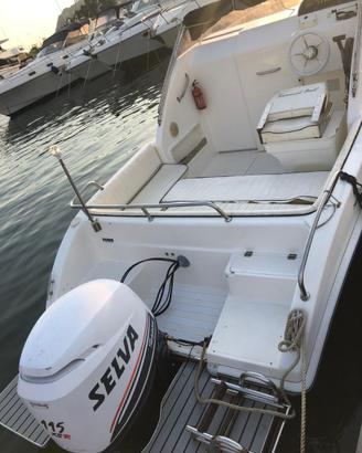 Terminal boat freeway 21 cabin