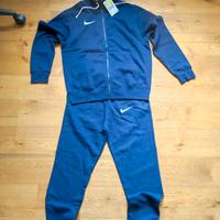 Varie tute da ginnastica Nike (leggere annuncio)