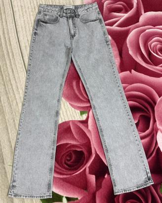 Jeans d98 taglia 36, di Stradivarius colore grigio