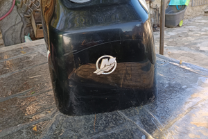 Calandra e piede fuori bordo