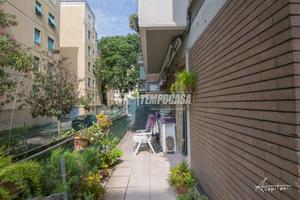 Trilocale con terrazzo e garage in Via Mascagni