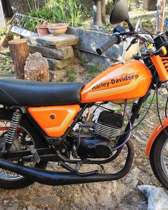 A.M.F HARLEY DAVIDSON 125