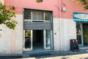 Locale commerciale: 1 vetrina