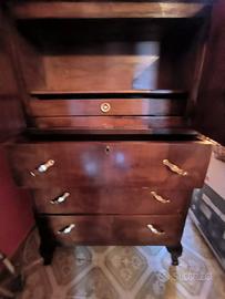 Secretaire Restaurato Dei primi del 900 stile baro