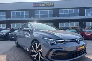 Volkswagen Golf 8 R-LINE 1.5 TSI 130 CV EVO ACT NE