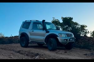 Mitsubishi pajero