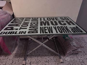 Tavolo regolabile e Mobile