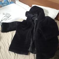 pellicciotto sintetico maniche 3/4 nero. mis 50
