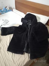 pellicciotto sintetico maniche 3/4 nero. mis 50