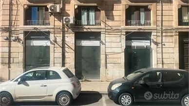 Pressi corso umber - negozio con tre ampie vetrine