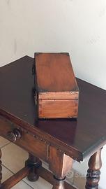 scatolina vecchia di legno