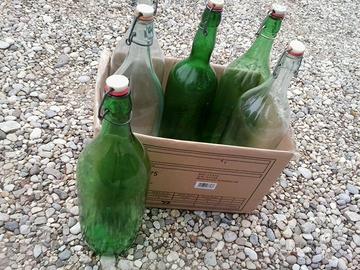 bottiglie  vino pìù  BOTTIGLIONI  DA 2L.