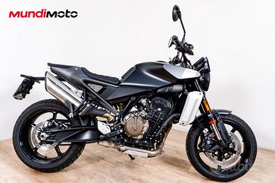 HUSQVARNA SVARTPILEN 801 - 2024