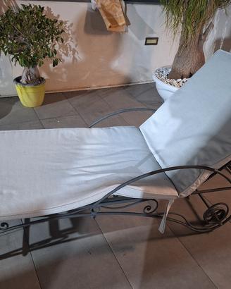 lettino da giardino in ferro battuto 
