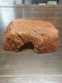 Grotta per rettile in plastica dura mai usata