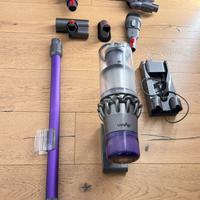 Dyson V11 completa di accessori