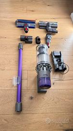Dyson V11 completa di accessori