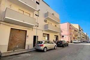 Alghero locale deposito con bagno