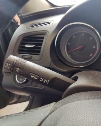Devioluci / tergi OPEL INSIGNIA del 2011