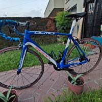 bici da corsa in carbonio Olmo 