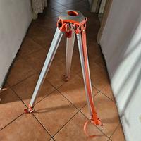 cavalletto Treppiede 