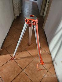 cavalletto Treppiede 