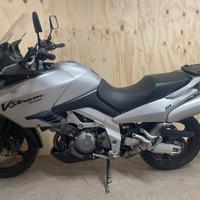 Suzuki V Strom DL 1000 - 2004