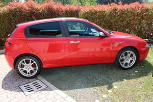 147 ALFA ROMEO BLACK LINE
