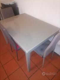 Tavolo in cristallo allungabile