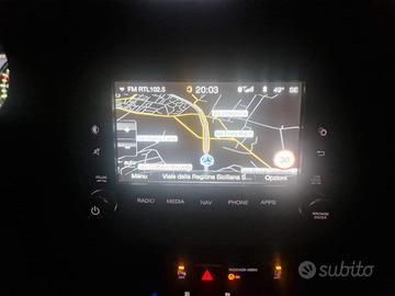 Stereo jeep renegade