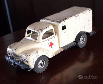 AMBULANZA IN LATTA