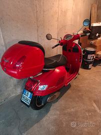 vespa 300 GTS. 4000km