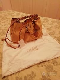 2 borse 1Classe Alviero Martini